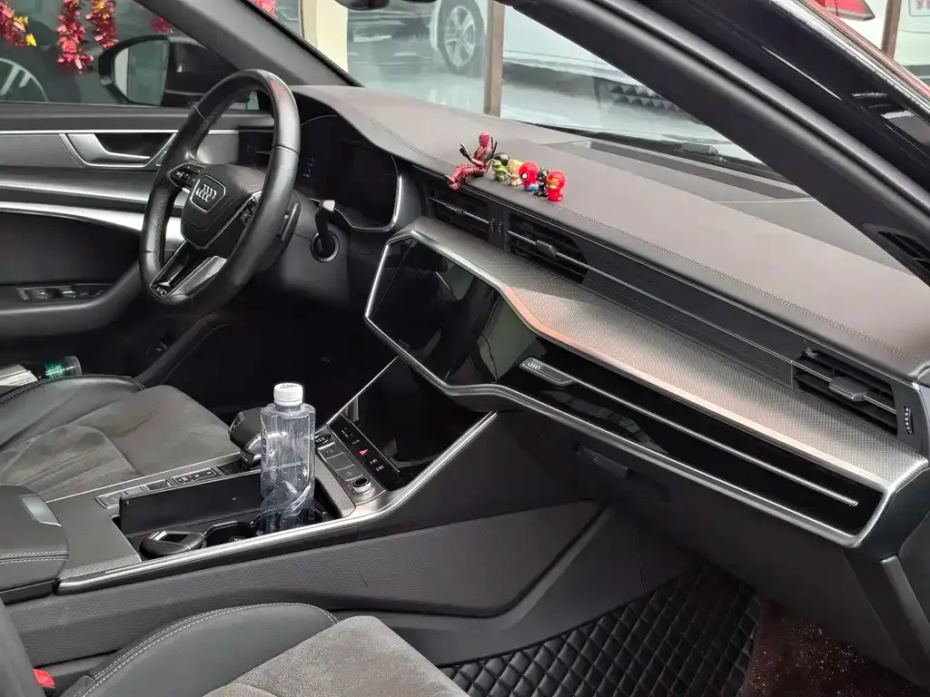 Audi A6L 2023 из CN, фото 7