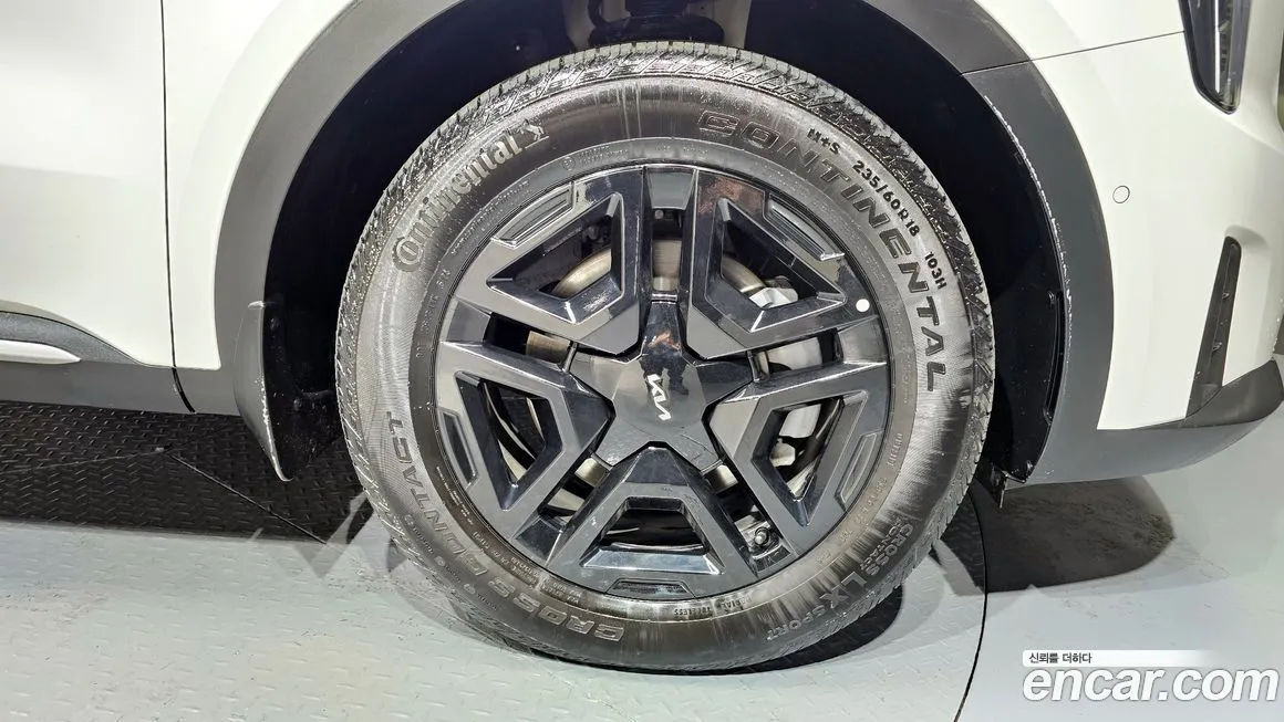 Kia Sorento — фото 9
