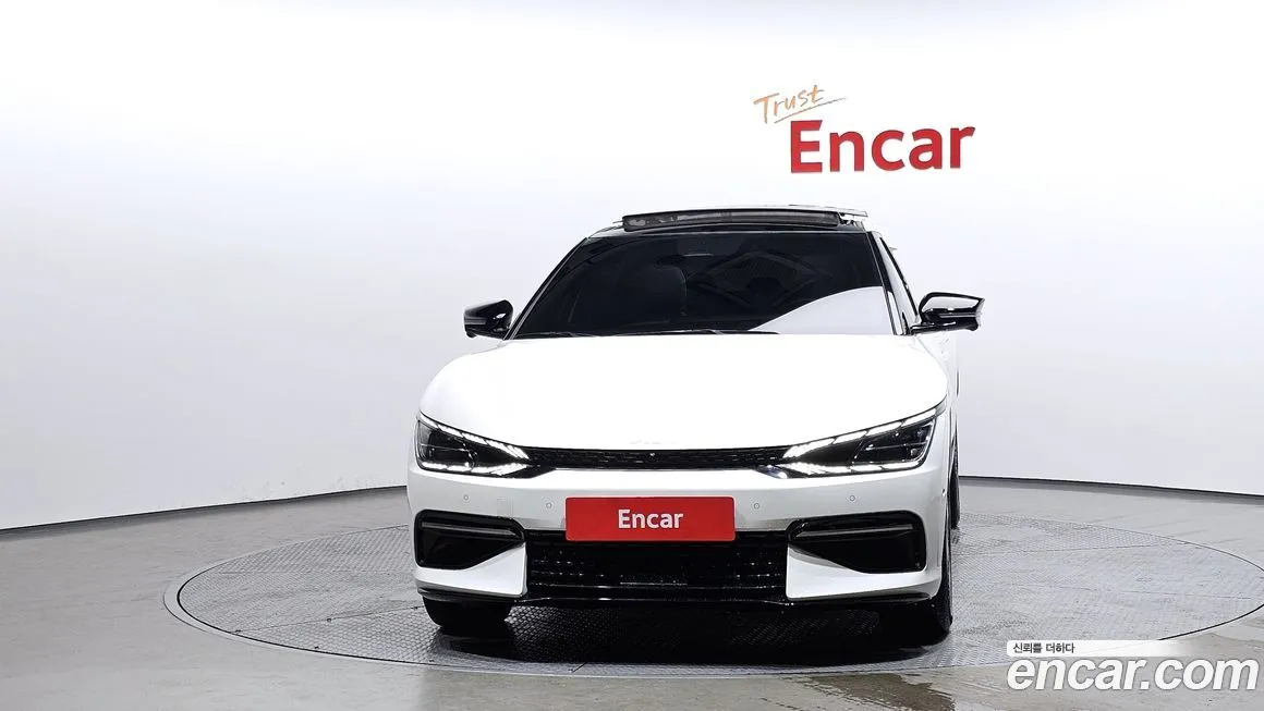 Kia EV6 2023 из KR, фото 2
