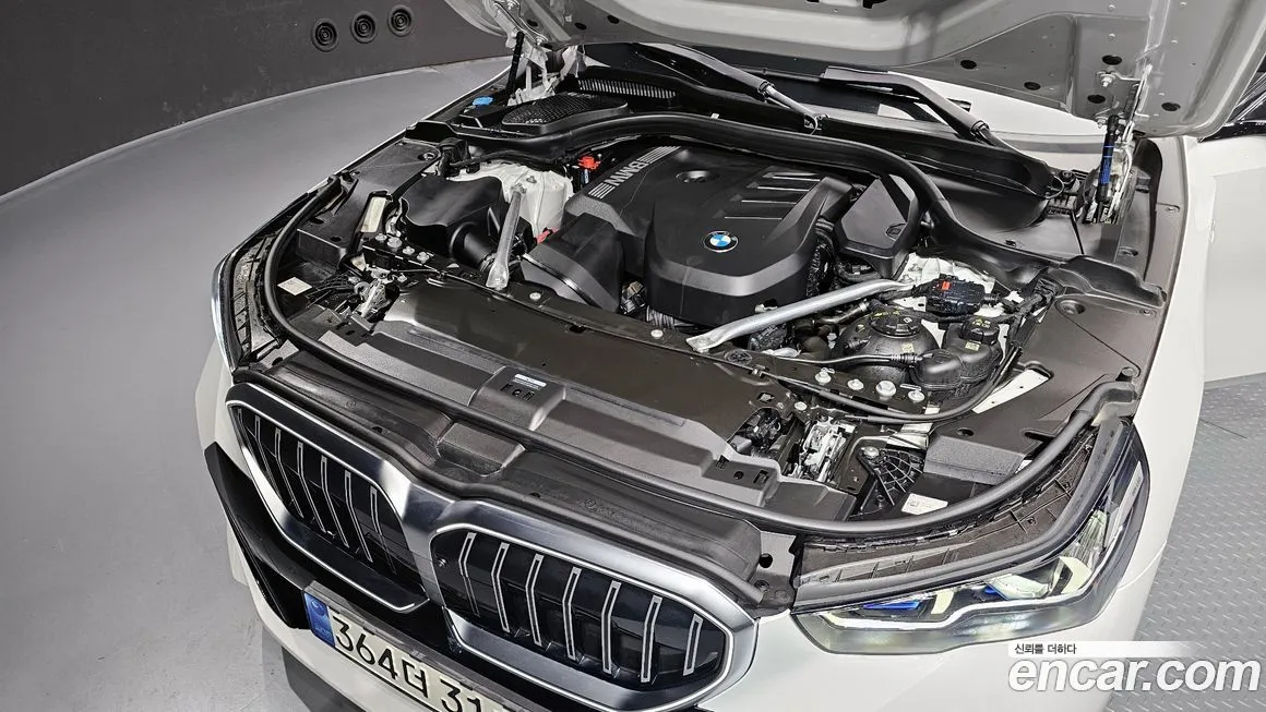 BMW 5-Series 2024 из KR, фото 10