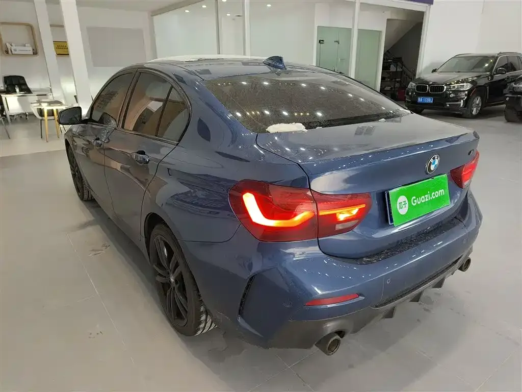 BMW 1 Series 2023 из CN, фото 3