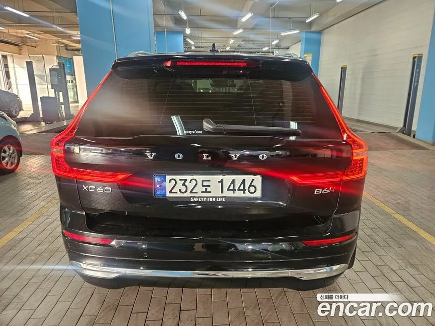 Volvo XC60 — фото 2