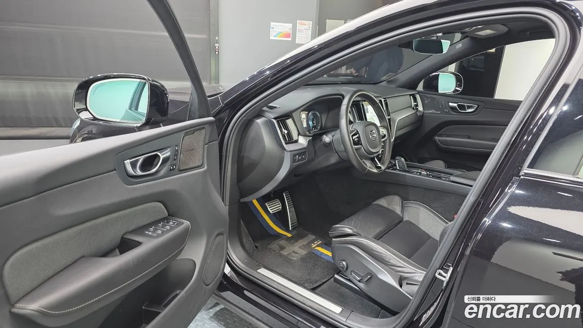 Volvo XC60 2021 из KR, фото 3