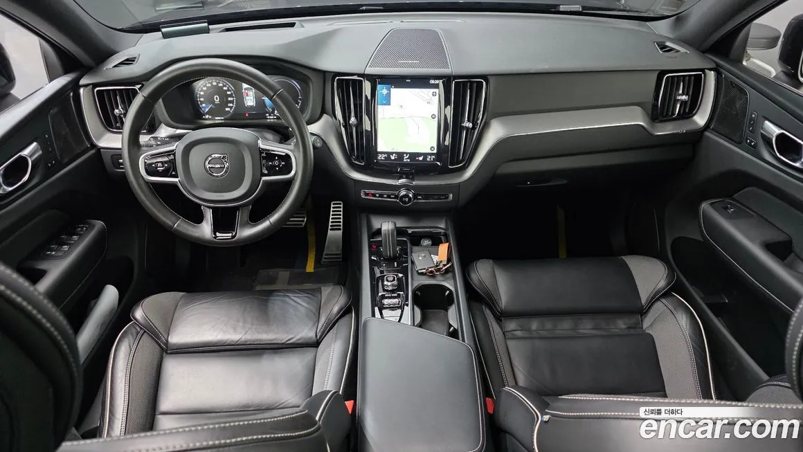 Volvo XC60 2021 из KR, фото 4