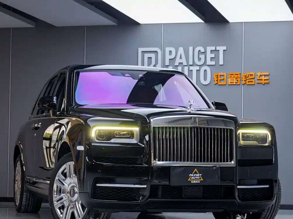 Rolls-Royce Cullinan — фото 1
