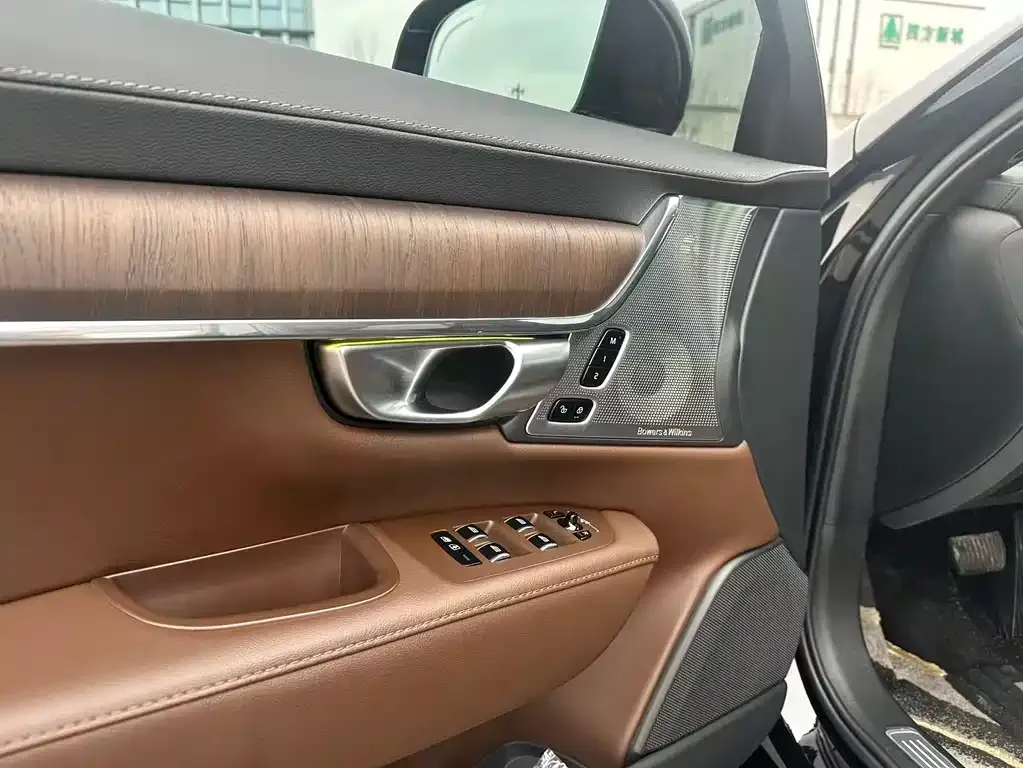 Volvo S90 2023 из CN, фото 4