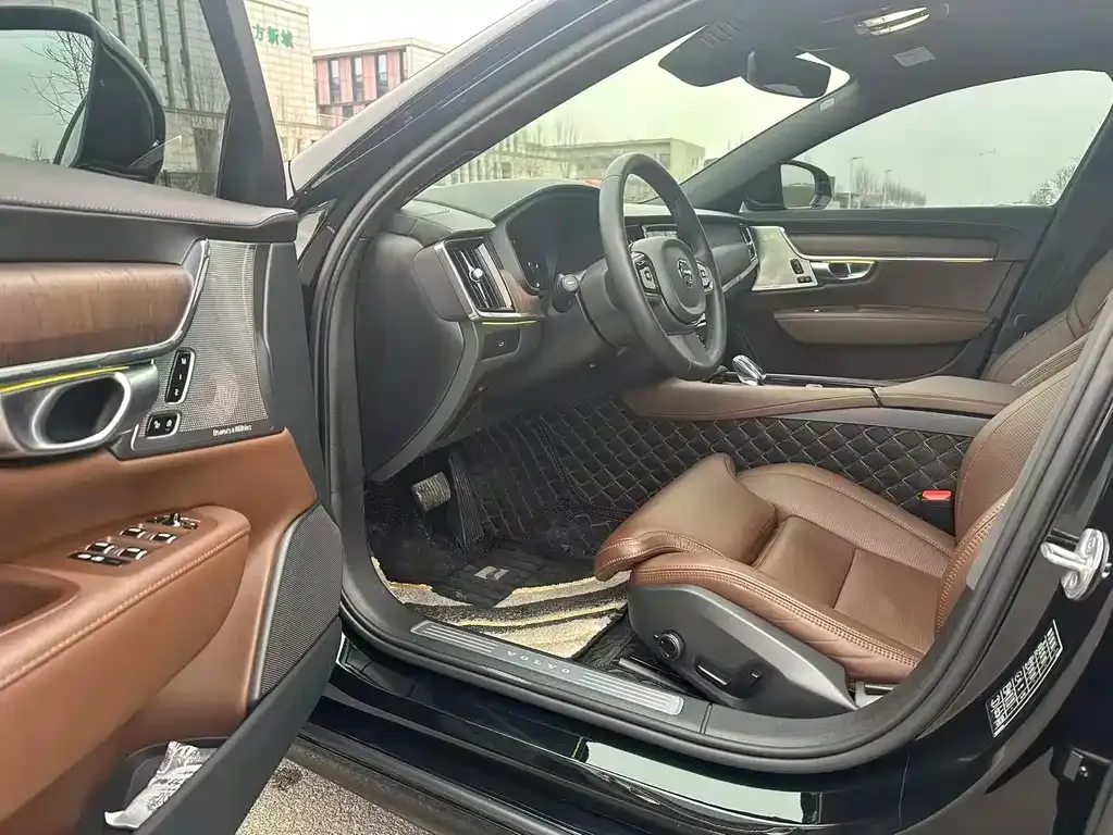 Volvo S90 2023 из CN, фото 6