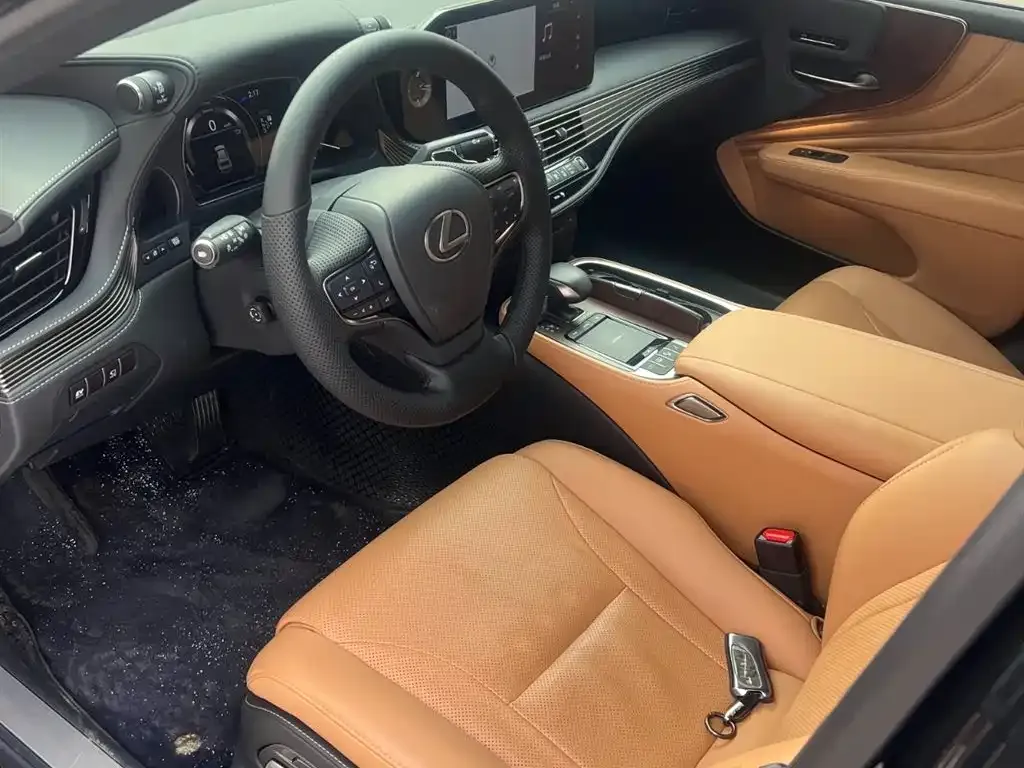 Lexus LS 2023 из CN, фото 3