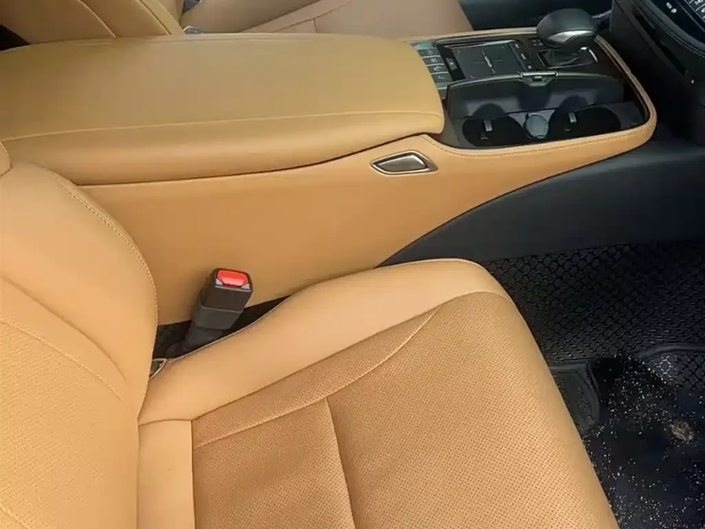 Lexus LS 2023 из CN, фото 7