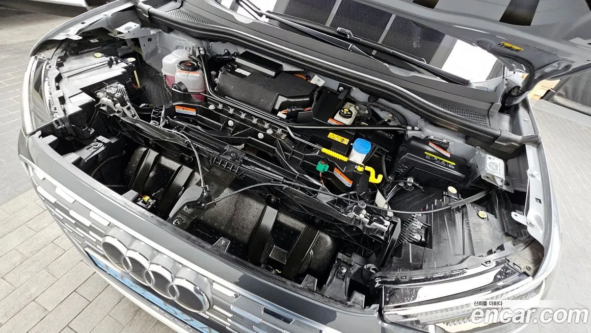 Audi Q4 e-tron 2023 из KR, фото 10