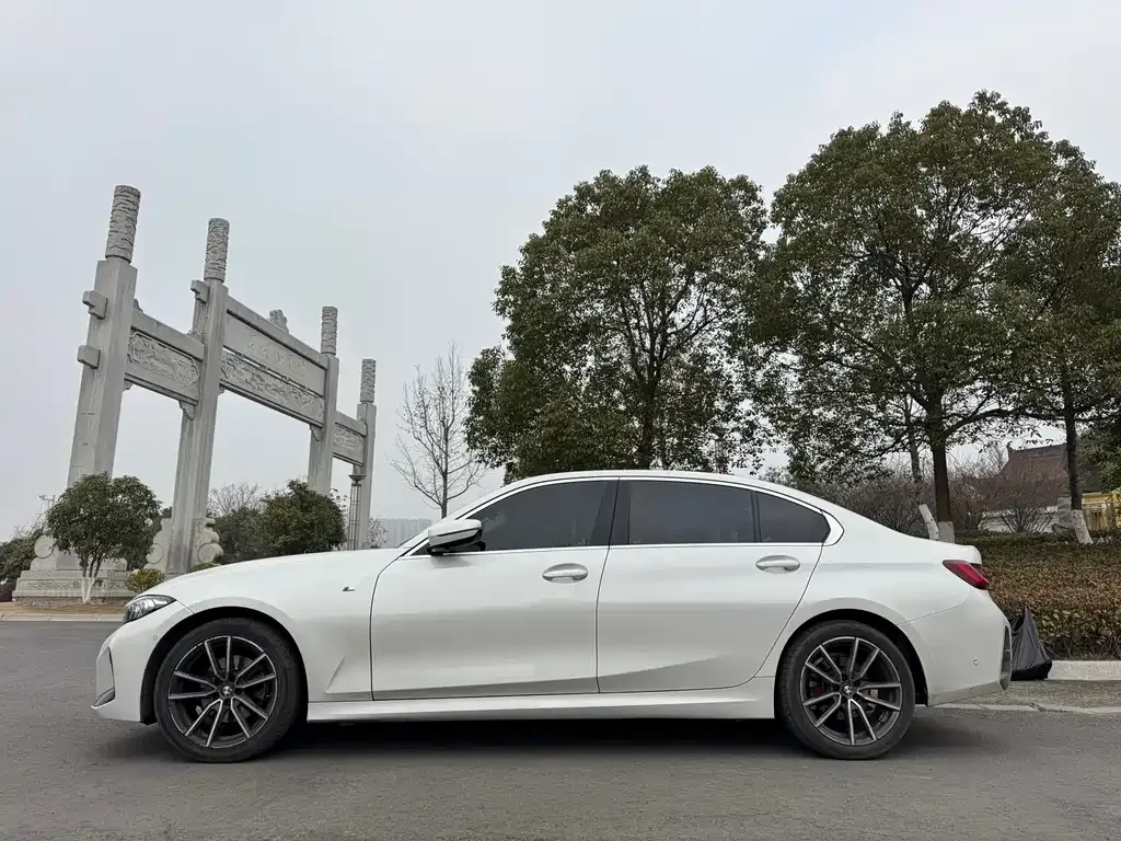BMW 3 Series 2024 из CN, фото 7