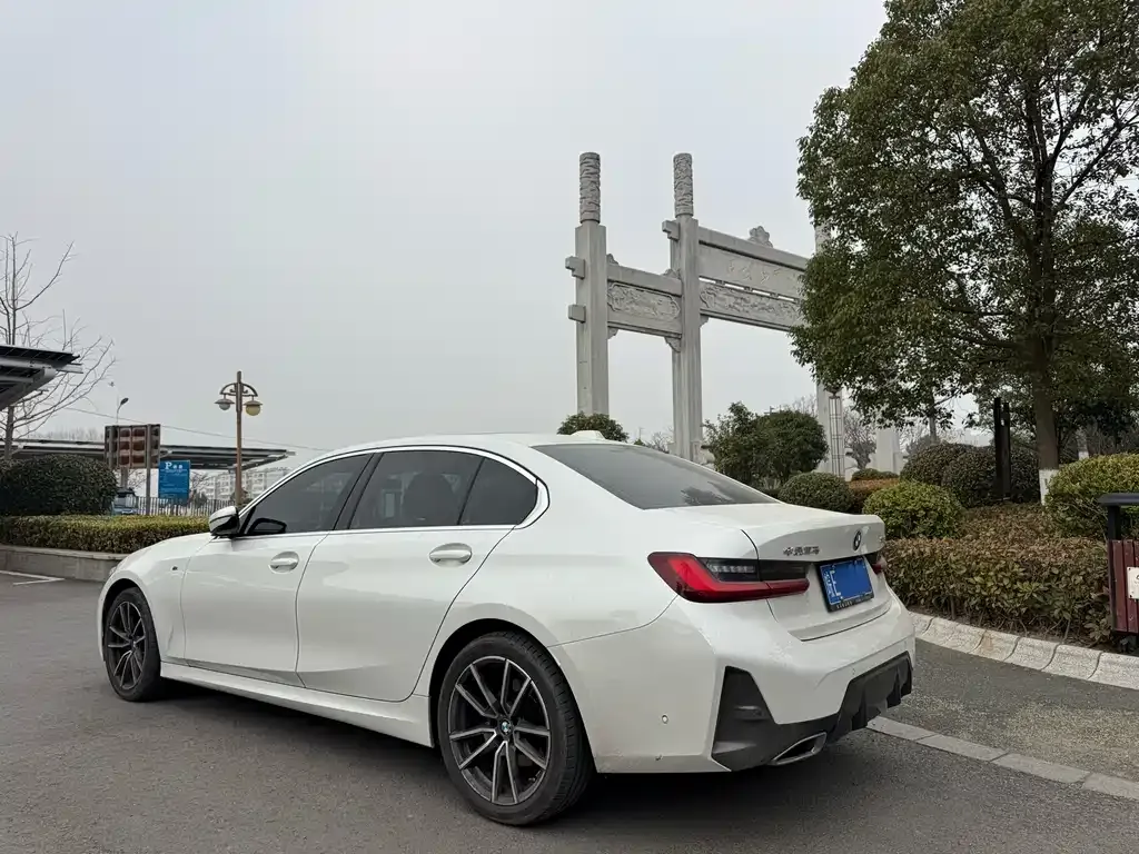 BMW 3 Series 2024 из CN, фото 9