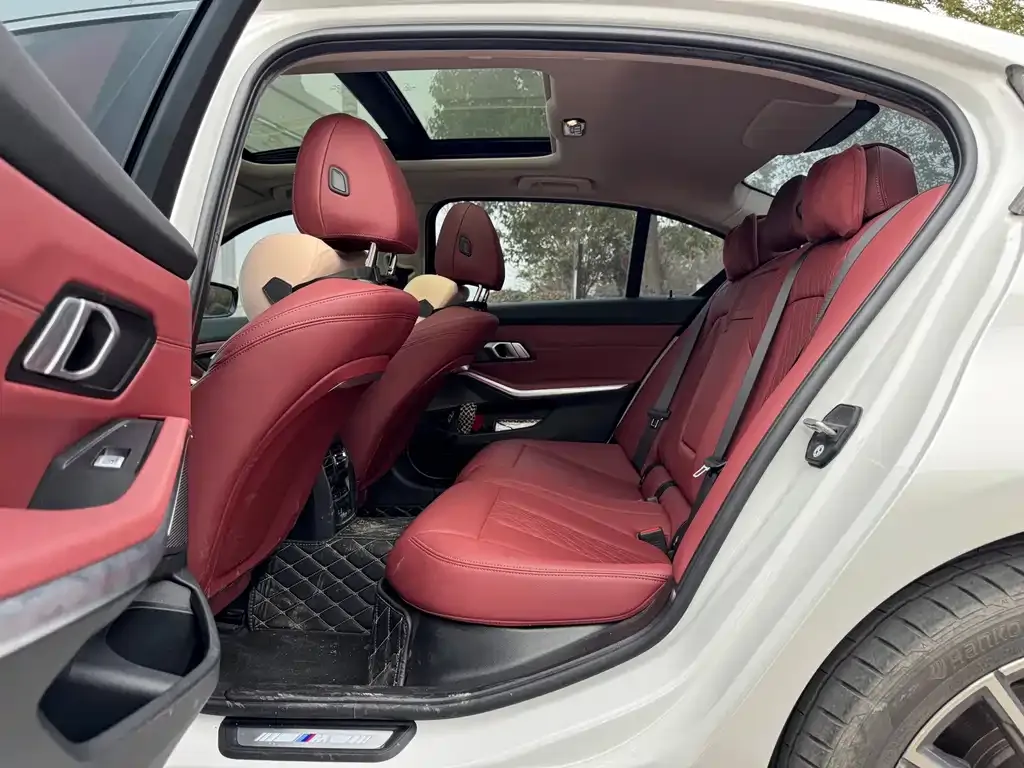BMW 3 Series 2024 из CN, фото 6