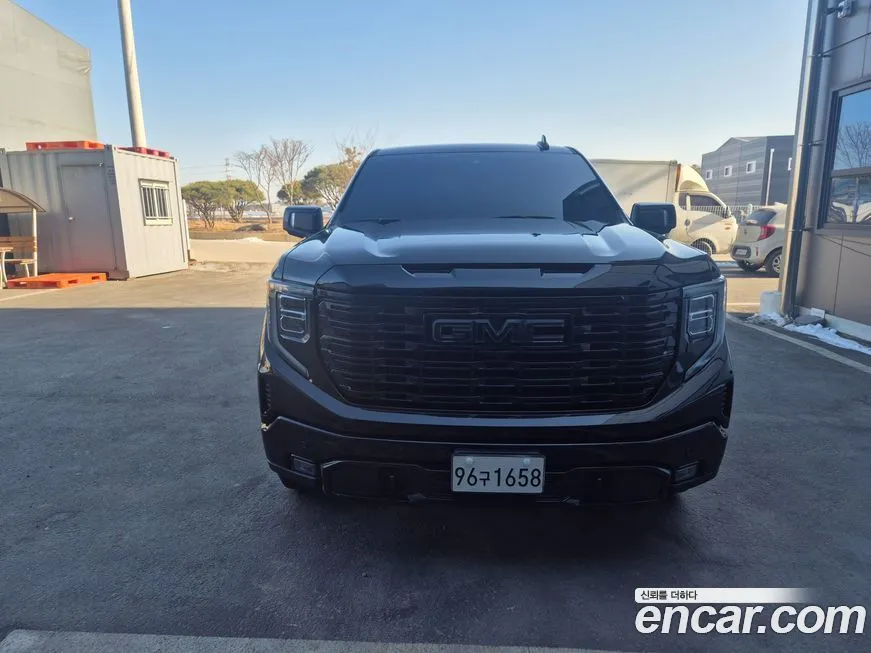 GMC Sierra — фото 1