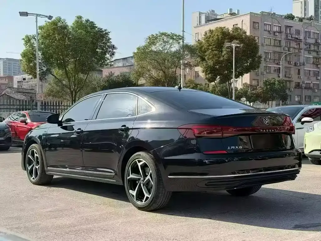 Volkswagen Passat 2024 из CN, фото 4