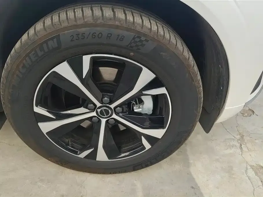Volvo XC60 2025 из CN, фото 5
