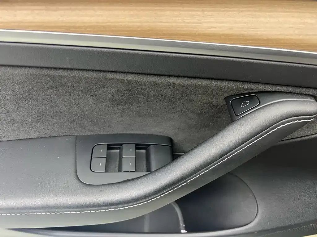 Tesla Model 3 2023 из CN, фото 10