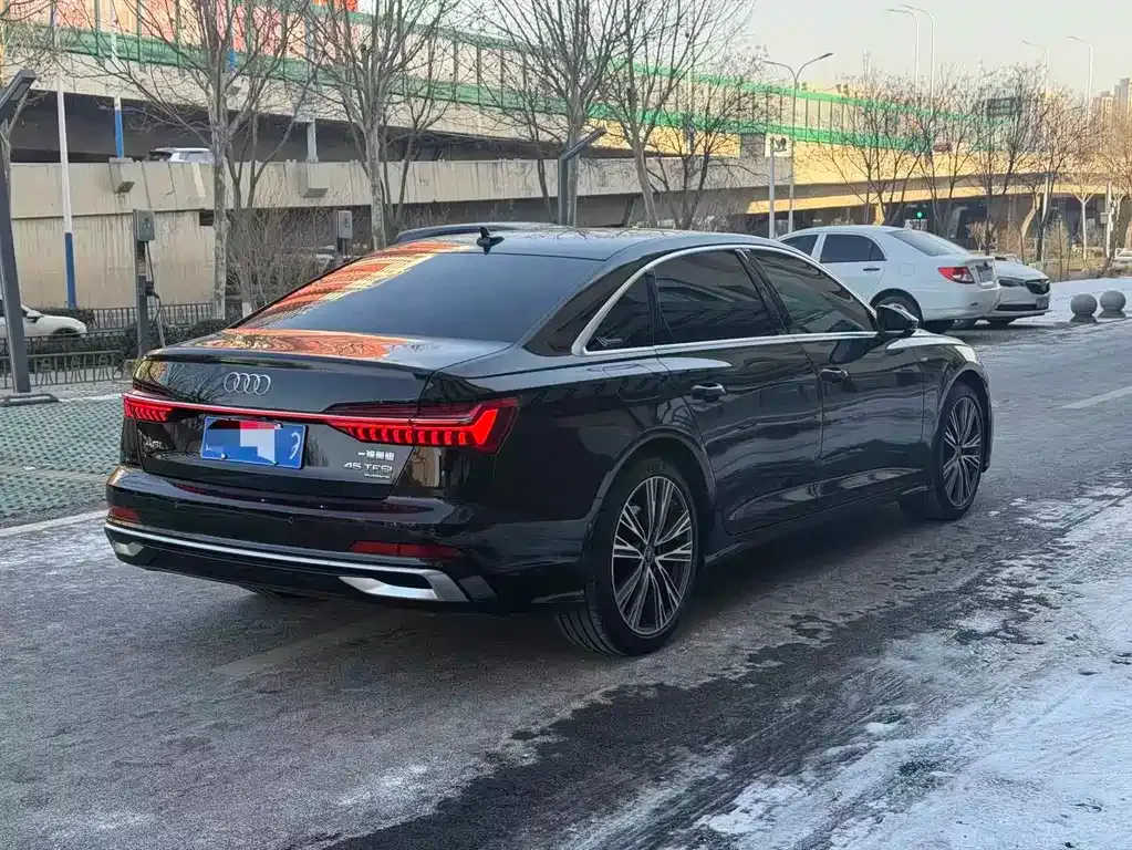 Audi A6L 2023 из CN, фото 8