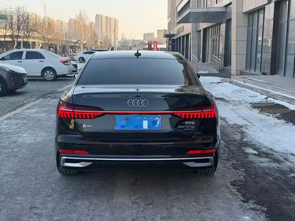 Audi A6L 2023 из CN, фото 2