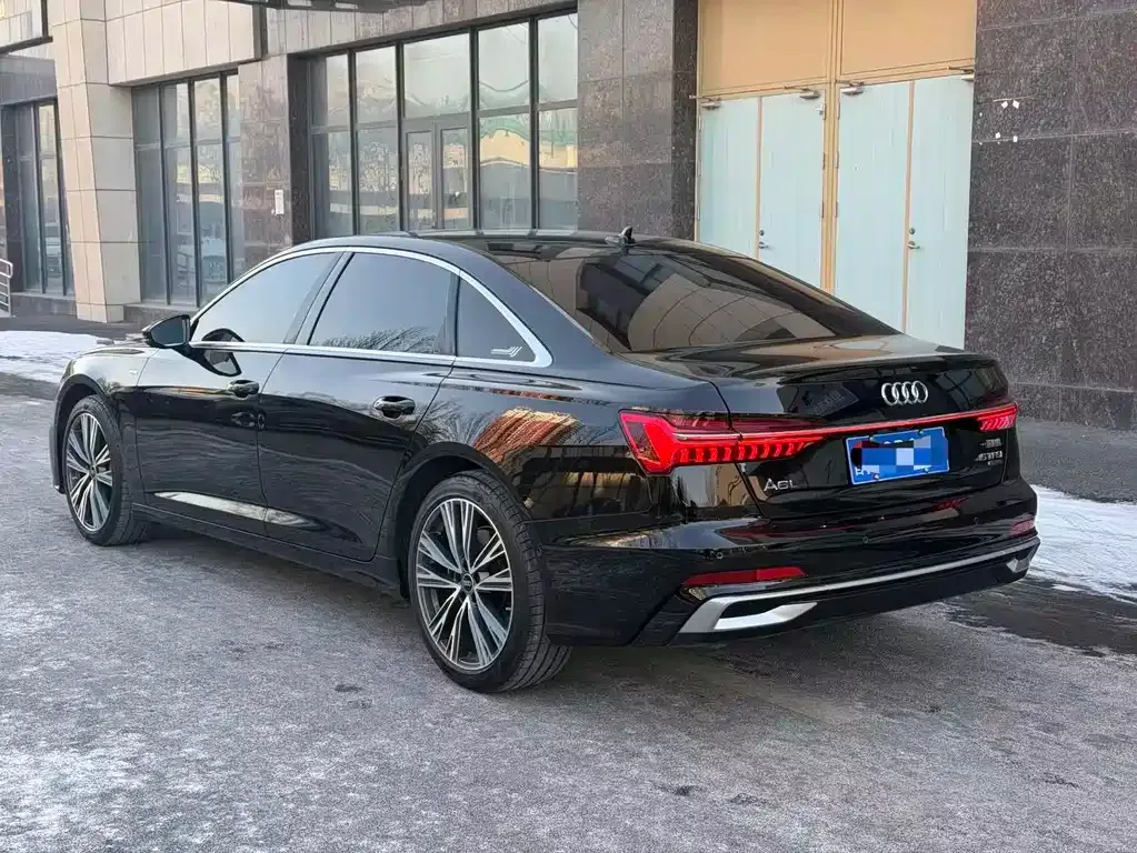 Audi A6L 2023 из CN, фото 4