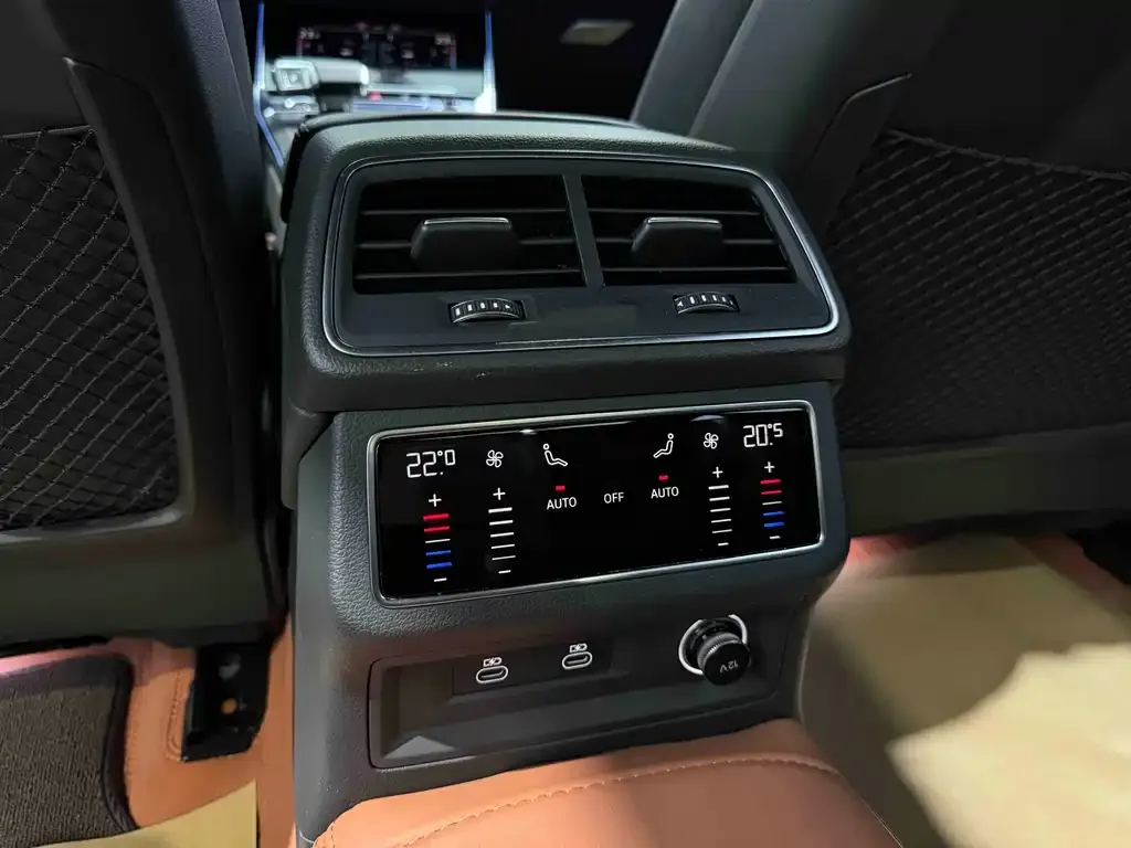 Audi A6L 2024 из CN, фото 10