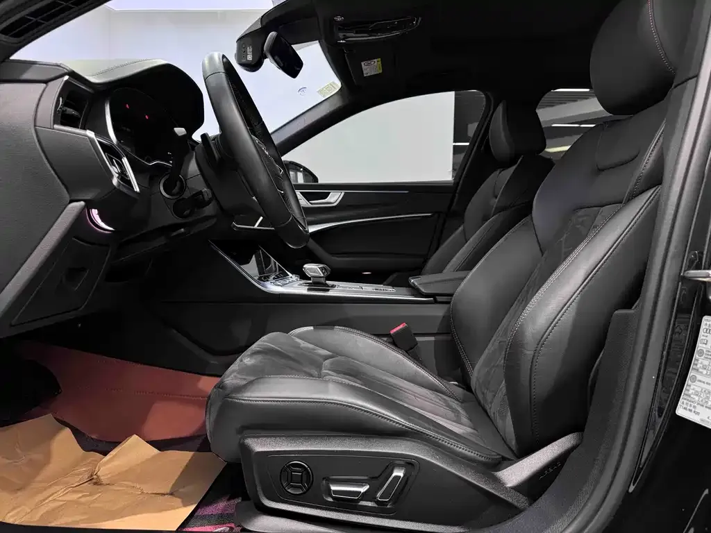 Audi A6L 2024 из CN, фото 4