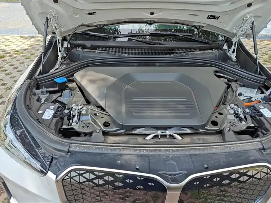 BMW iX1 2024 из CN, фото 6