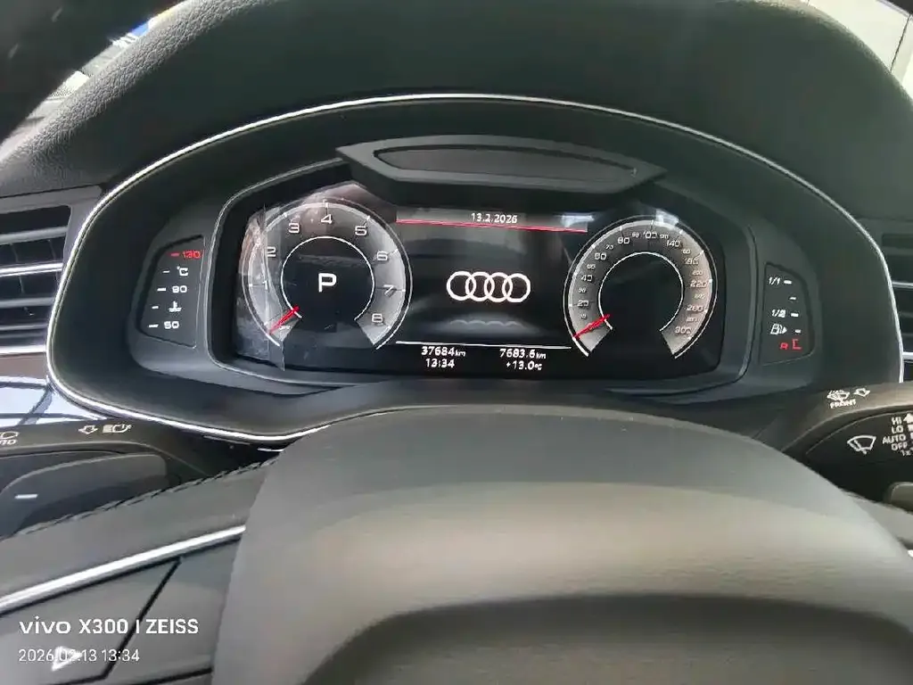 Audi Q7 2024 из CN, фото 3