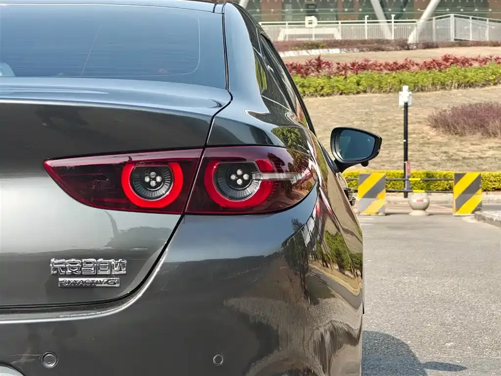 Mazda 3 Axela 2022 из CN, фото 2