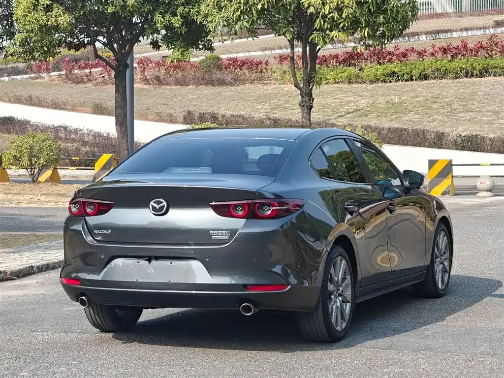 Mazda 3 Axela 2022 из CN, фото 3
