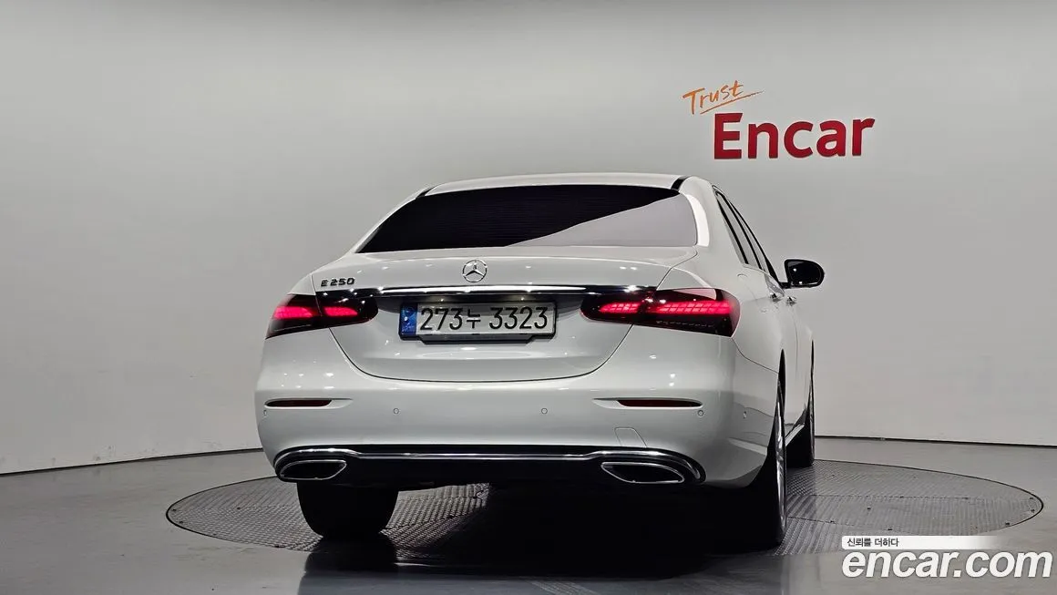 Mercedes-Benz E-Class 2023 из KR, фото 2