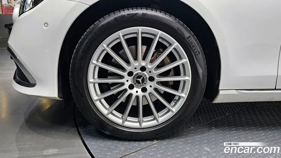 Mercedes-Benz E-Class 2023 из KR, фото 4