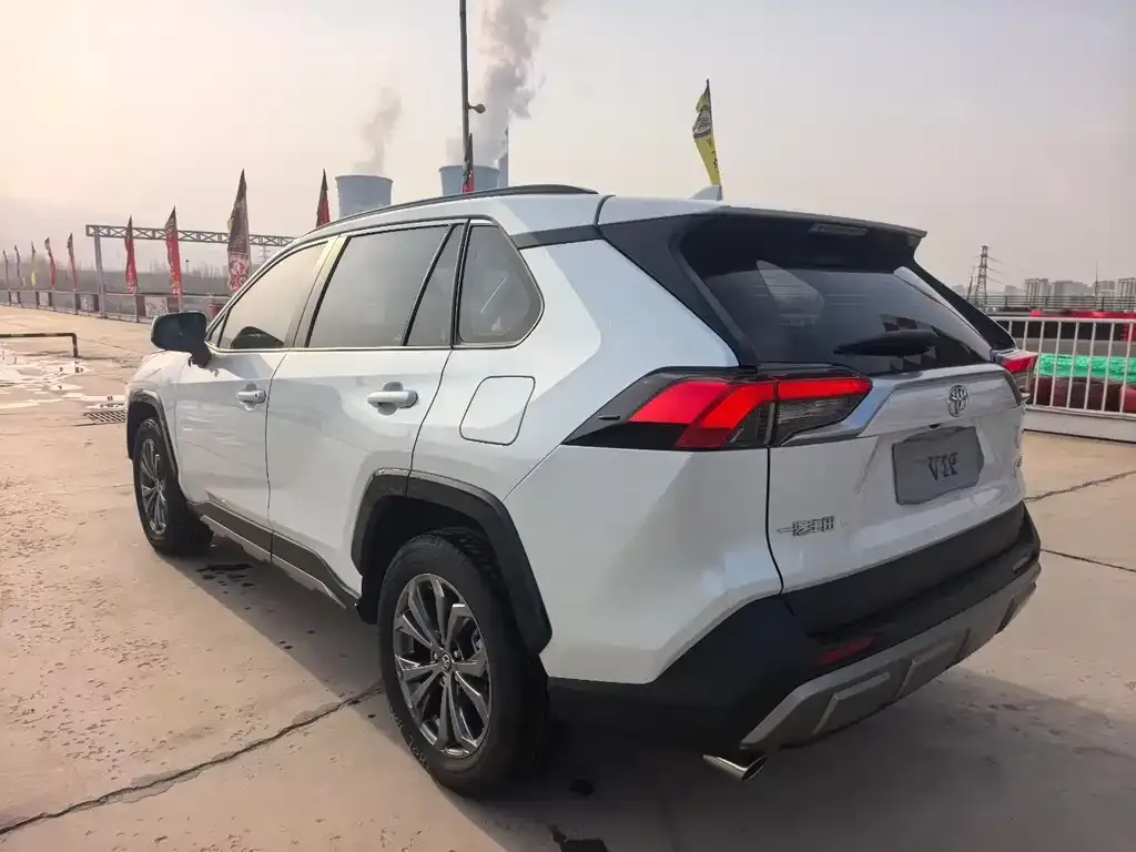 Toyota RAV4 2025 из CN, фото 2