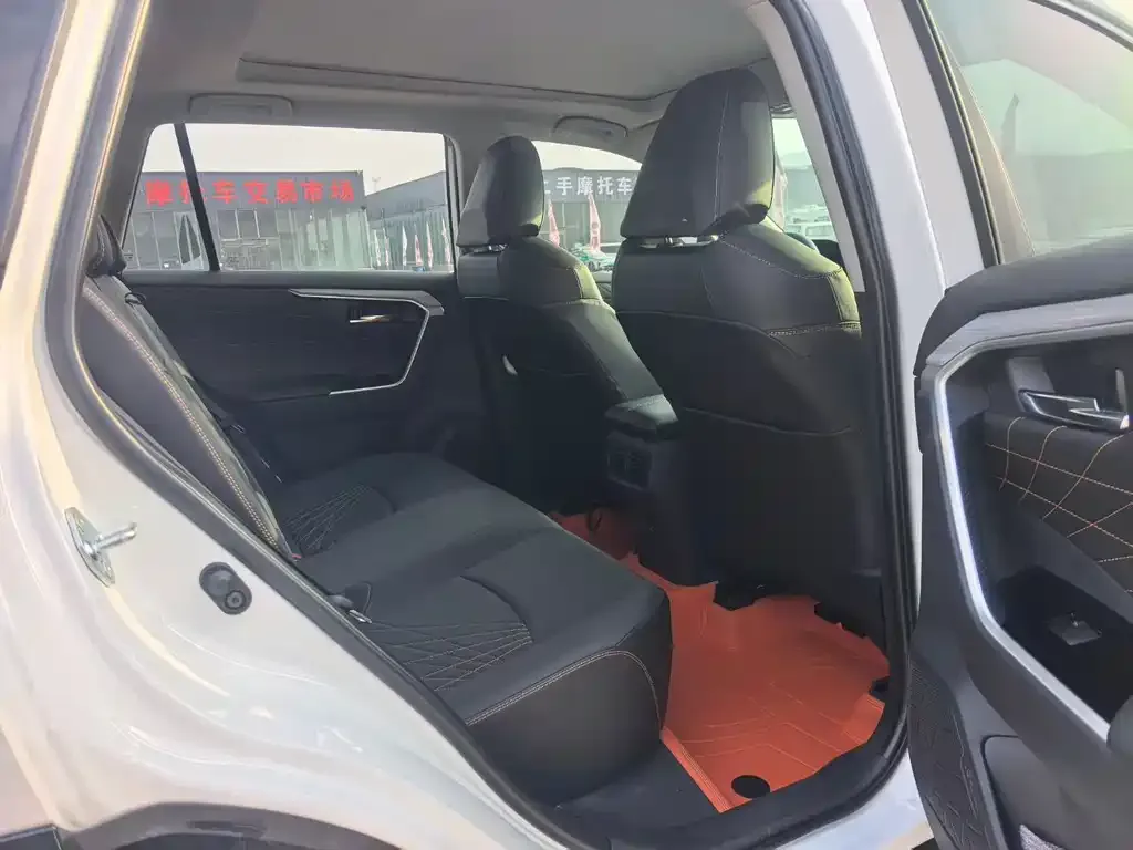 Toyota RAV4 2025 из CN, фото 7