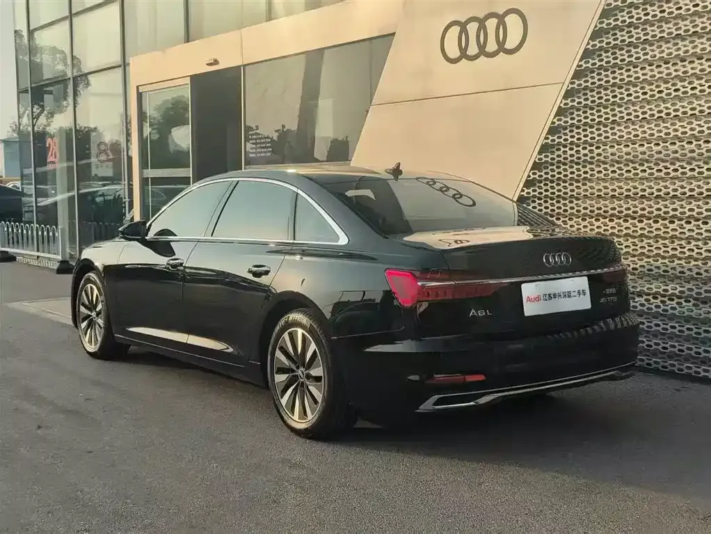 Audi A6L 2023 из CN, фото 8