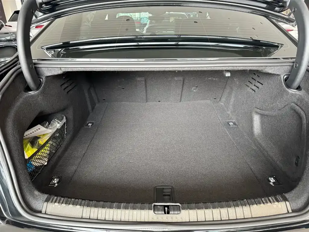 Audi A6L 2023 из CN, фото 6