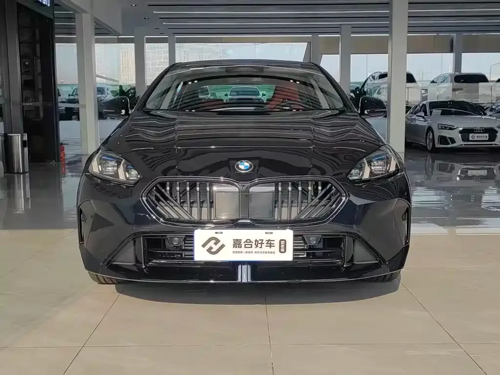 BMW 2 Series 2026 из CN, фото 7