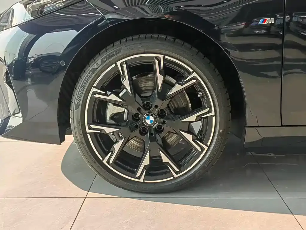 BMW 2 Series 2026 из CN, фото 9