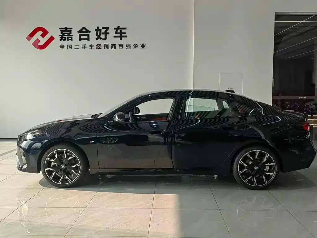 BMW 2 Series 2026 из CN, фото 5