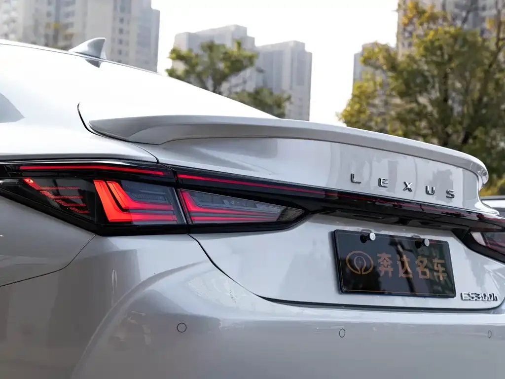 Lexus ES 2025 из CN, фото 3