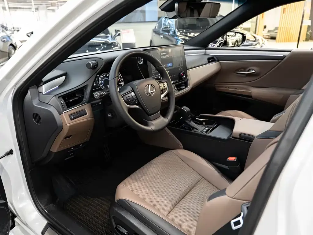 Lexus ES 2025 из CN, фото 7