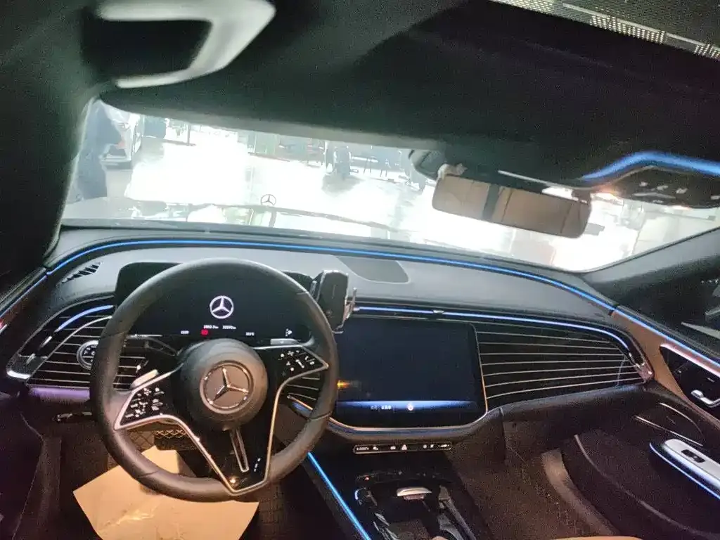 Mercedes-Benz E-Class 2025 из CN, фото 2