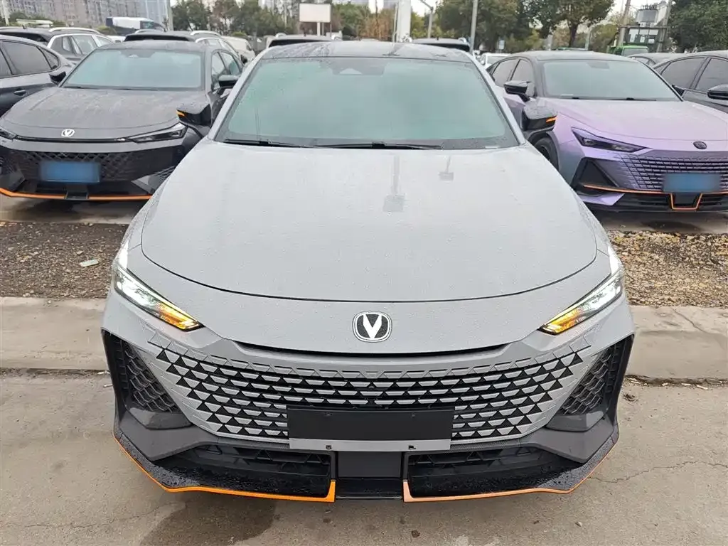 Changan UNI-V 2023 из CN, фото 4