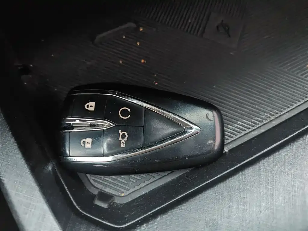 Changan UNI-V 2023 из CN, фото 2