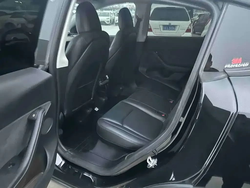 Tesla Model Y 2023 из CN, фото 5