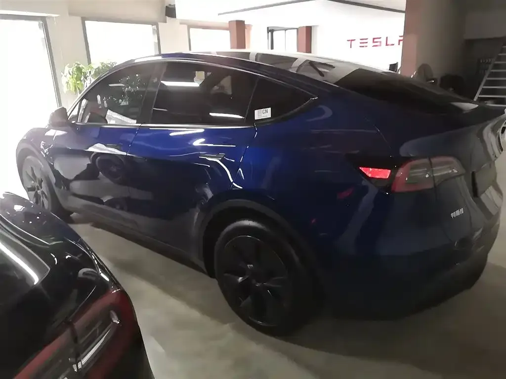 Tesla Model Y 2024 из CN, фото 5