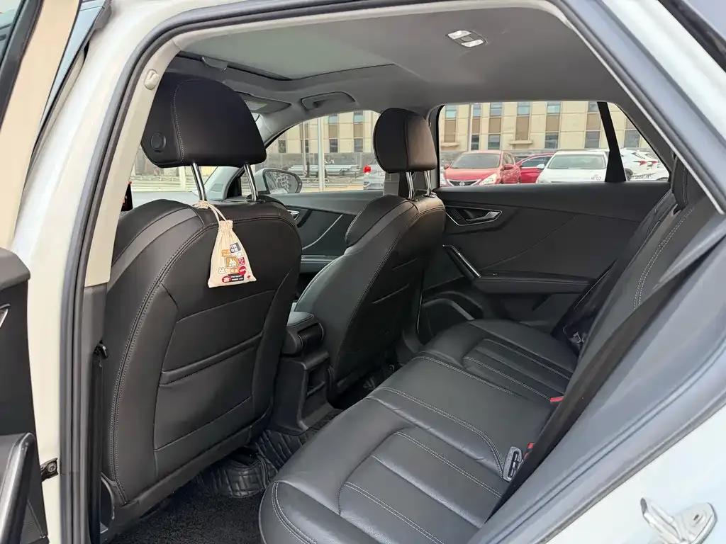 Audi Q2L 2022 из CN, фото 6