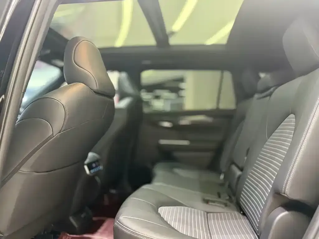 Toyota Crown Kluger 2022 из CN, фото 5
