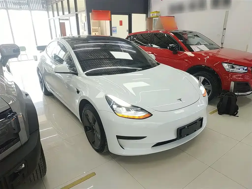 Tesla Model 3 — фото 6