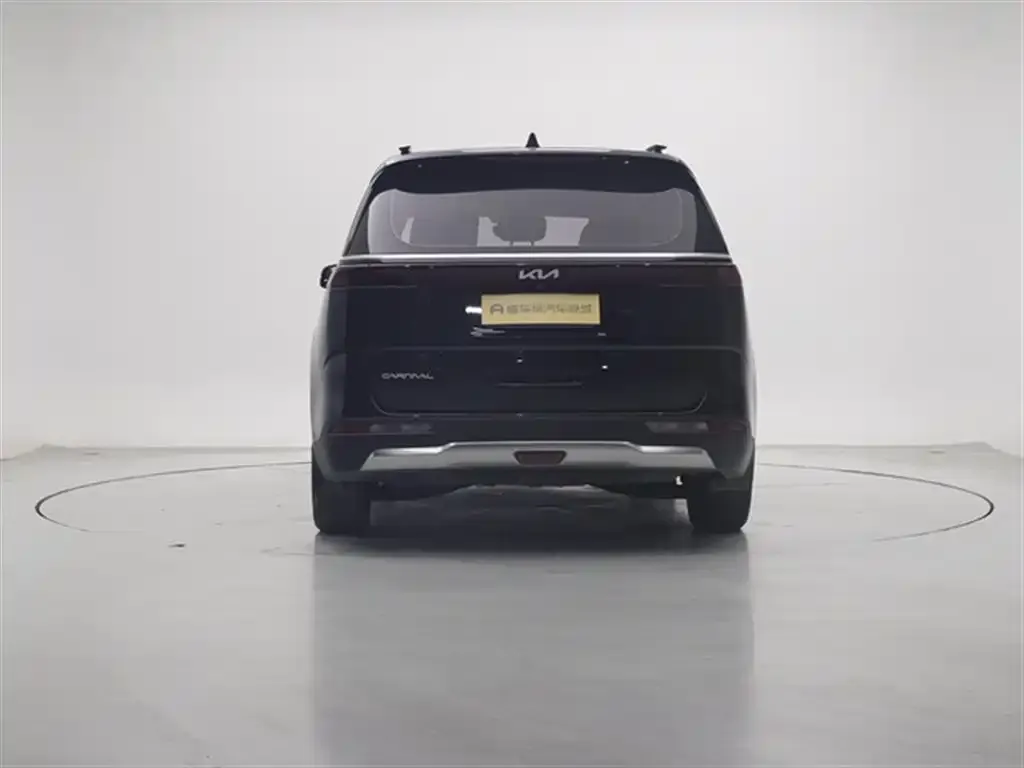 Kia Carnival 2023 из CN, фото 2